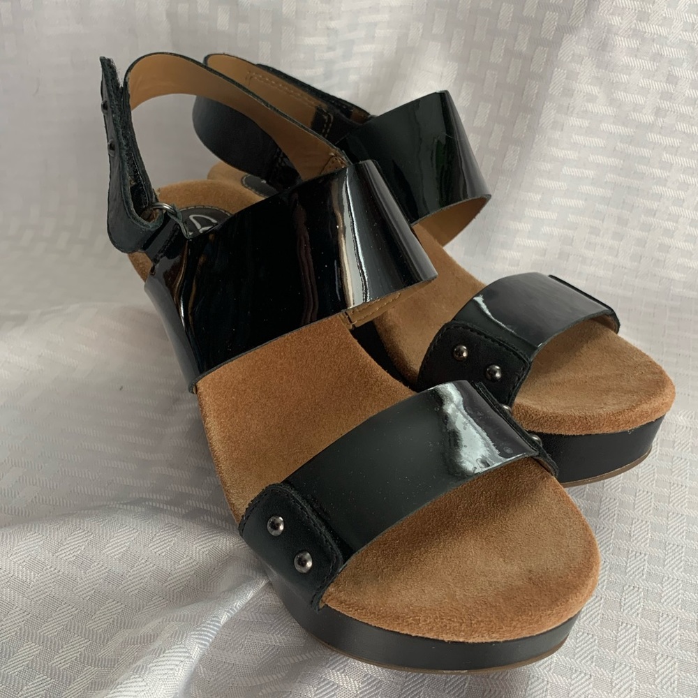 Clark’s Artisan Black Patent Wedge Sandals 7